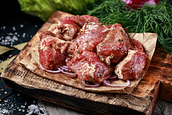 Шашлык из отборной свинины в сливочном маринаде